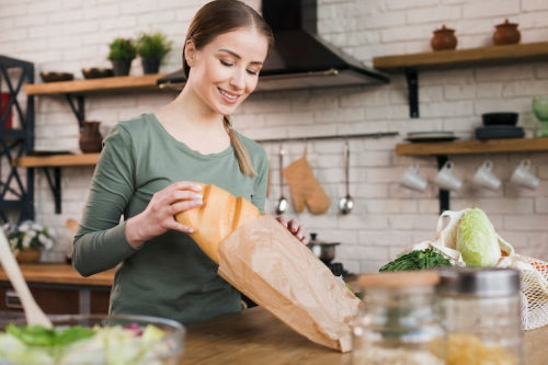 Beeswax Wraps vs Plastic Wrap: Which Food Storage Option Works Better?