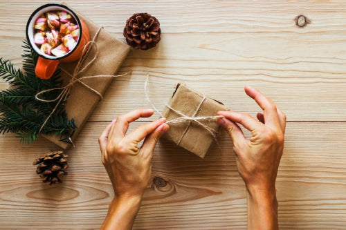 Curated Eco-Friendly Gifts Simplify Holiday Shopping