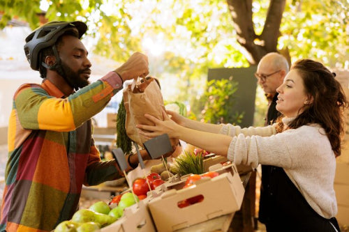 Community Initiatives Boost Local Food Redistribution