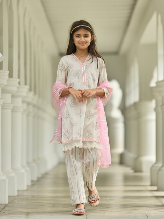 Gul Girls Kurti with Pants Set in Cotton with Net Dupatta