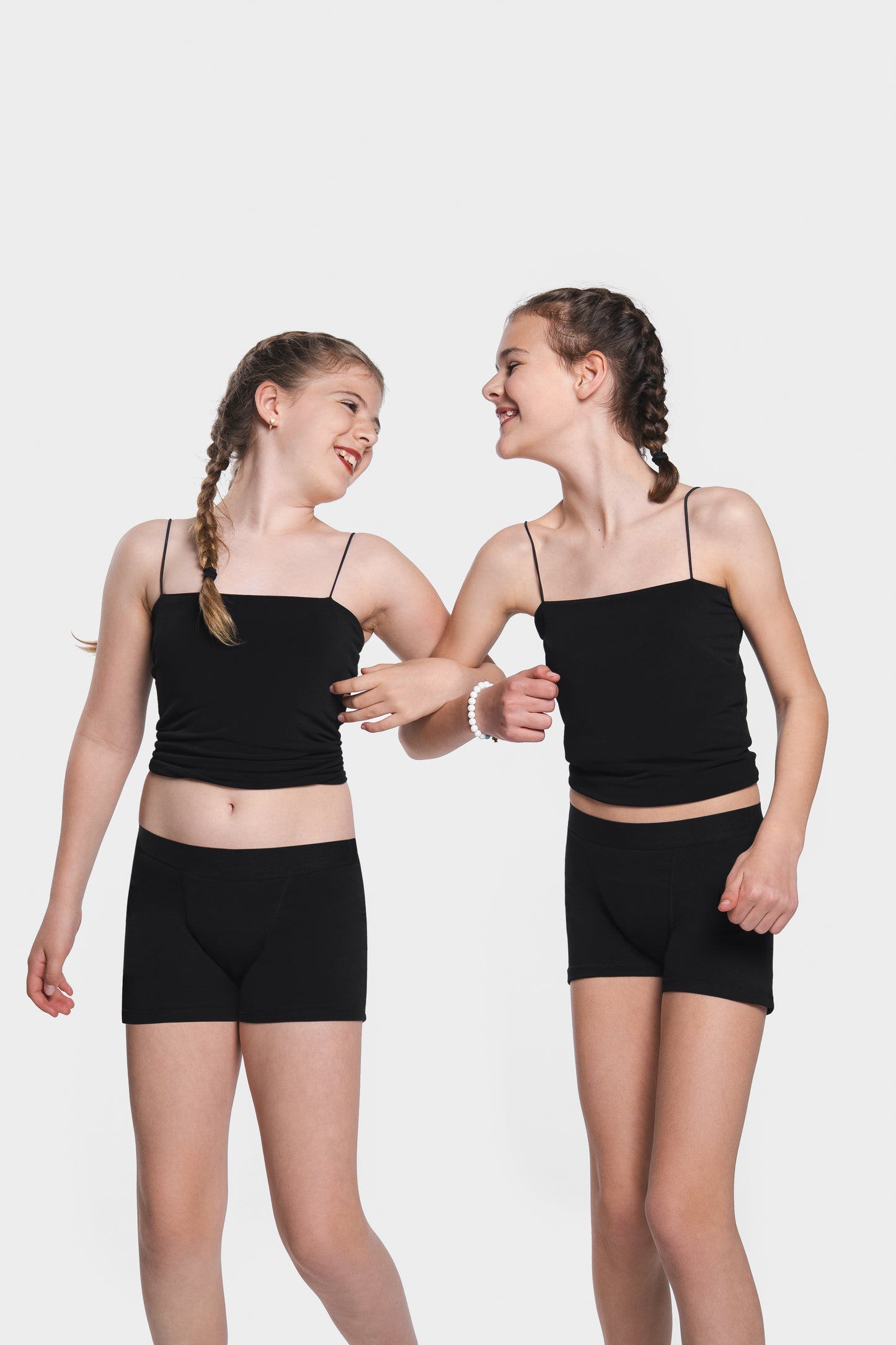 OZEE PERIOD UNDERWEAR  BOY SHORT / BOXER  EXTRA HEAVY FLOW ( 4 - 8 HOURS ) FITS FOR TEENS TO ADULT - ALMA