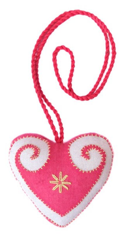 Ma Te Sai Hmong Heart Charm