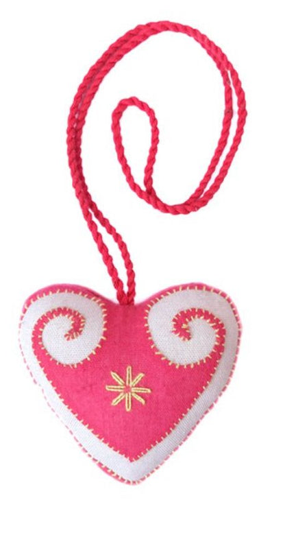 Ma Te Sai Hmong Heart Charm