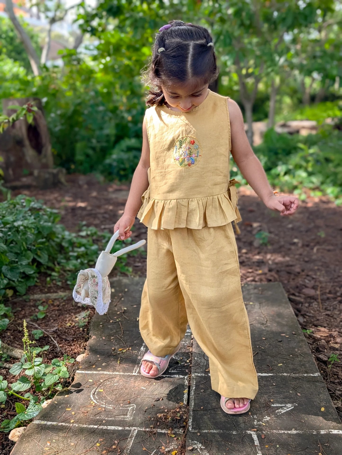 The Purestitch Parakeet's Song - Sleeveless Top with Full Length Pants