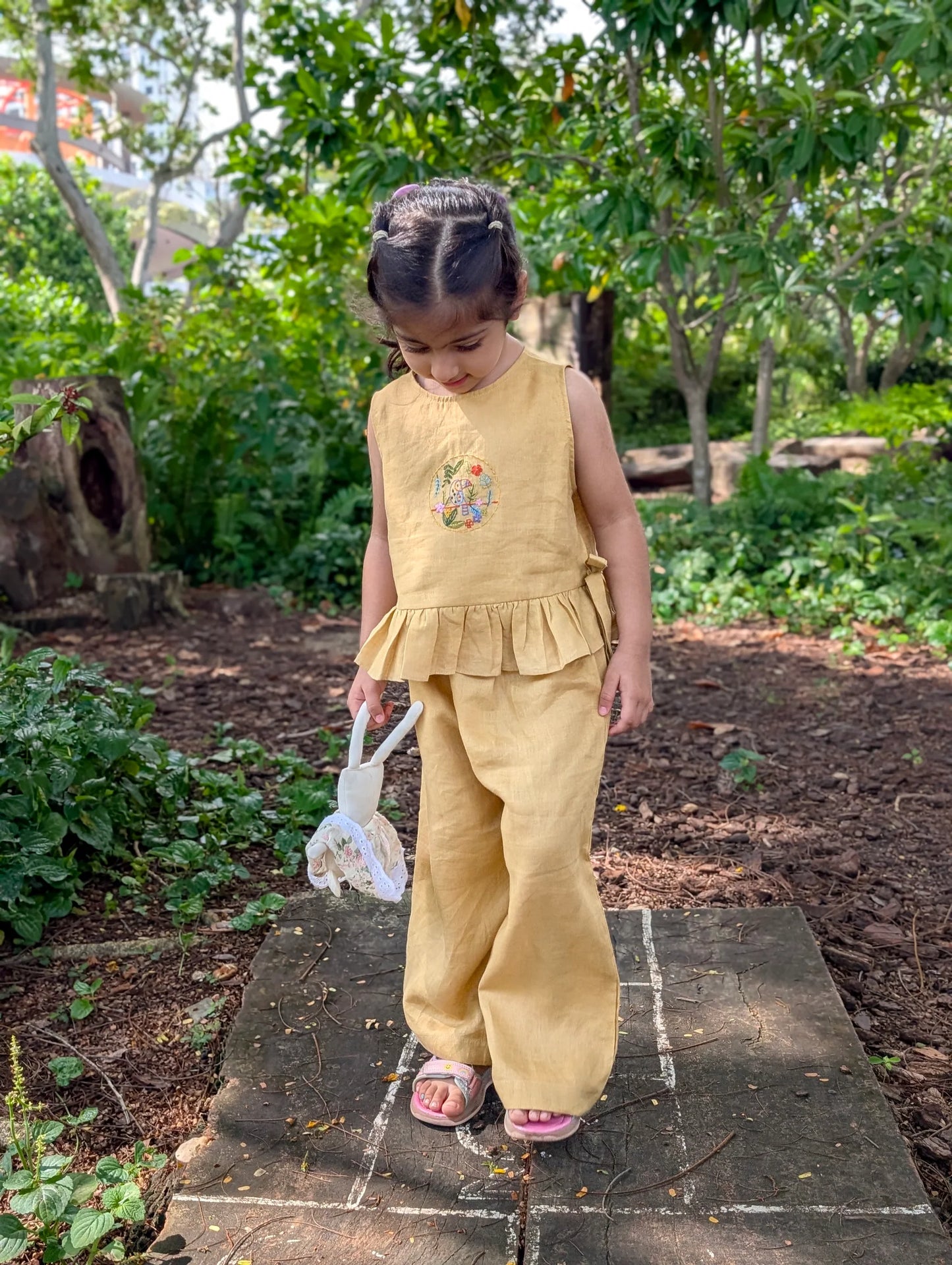 The Purestitch Parakeet's Song - Sleeveless Top with Full Length Pants