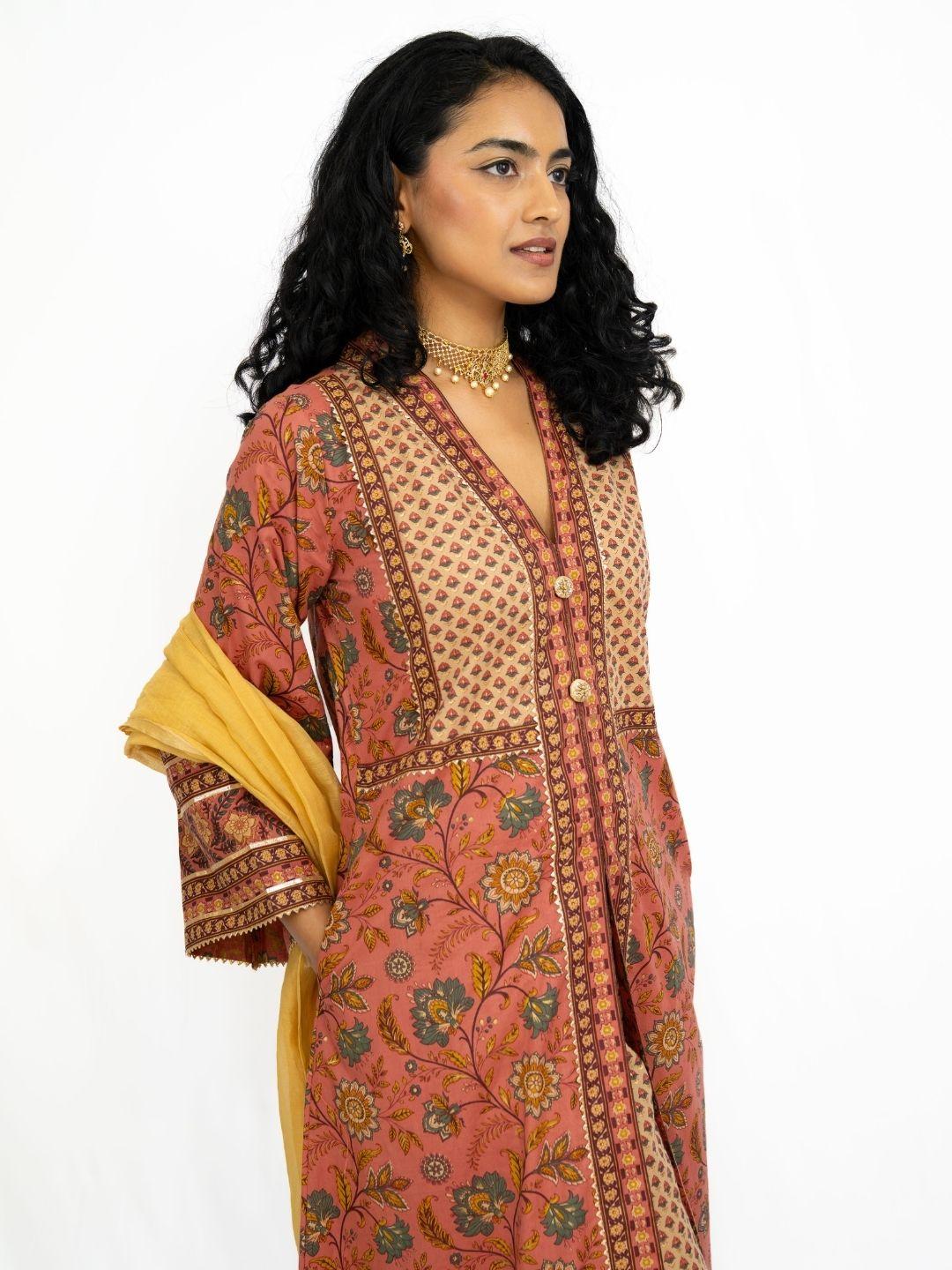 Zia Coral & Gold Women Kurti & Pants Set